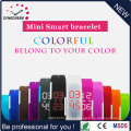 Nouveau design Mode Silicone Sport Bracelet Montres LED (DC-1011)